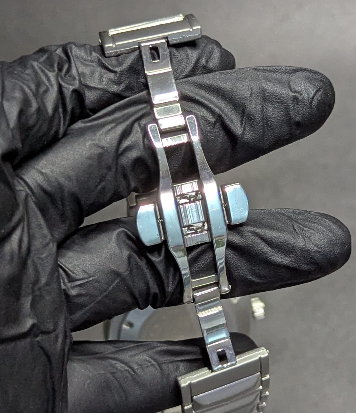 Hublot Green dial with diamond cut chain and date just - Image 4