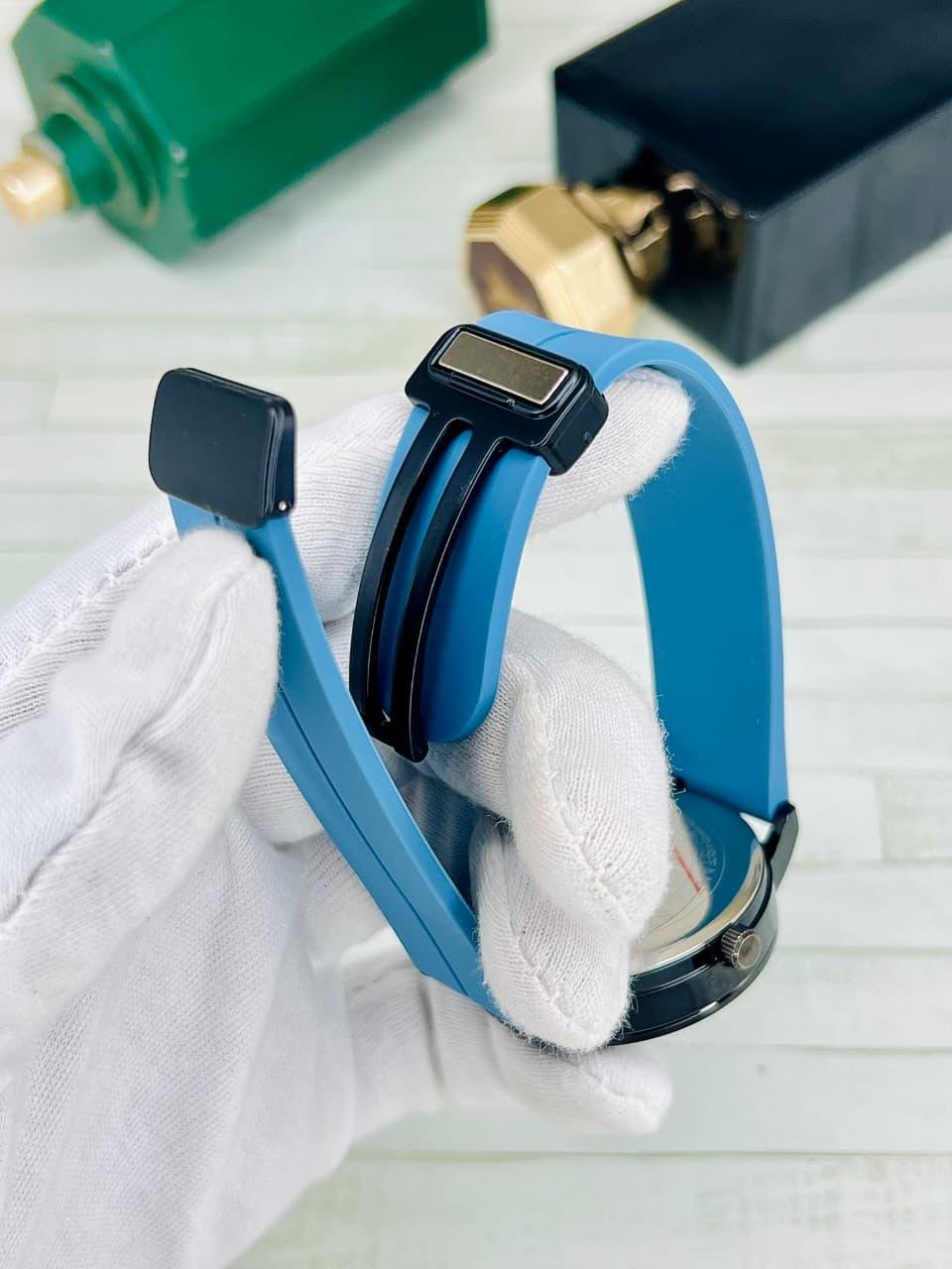 Blue Rotatin rim watch with silicon strap - Image 3