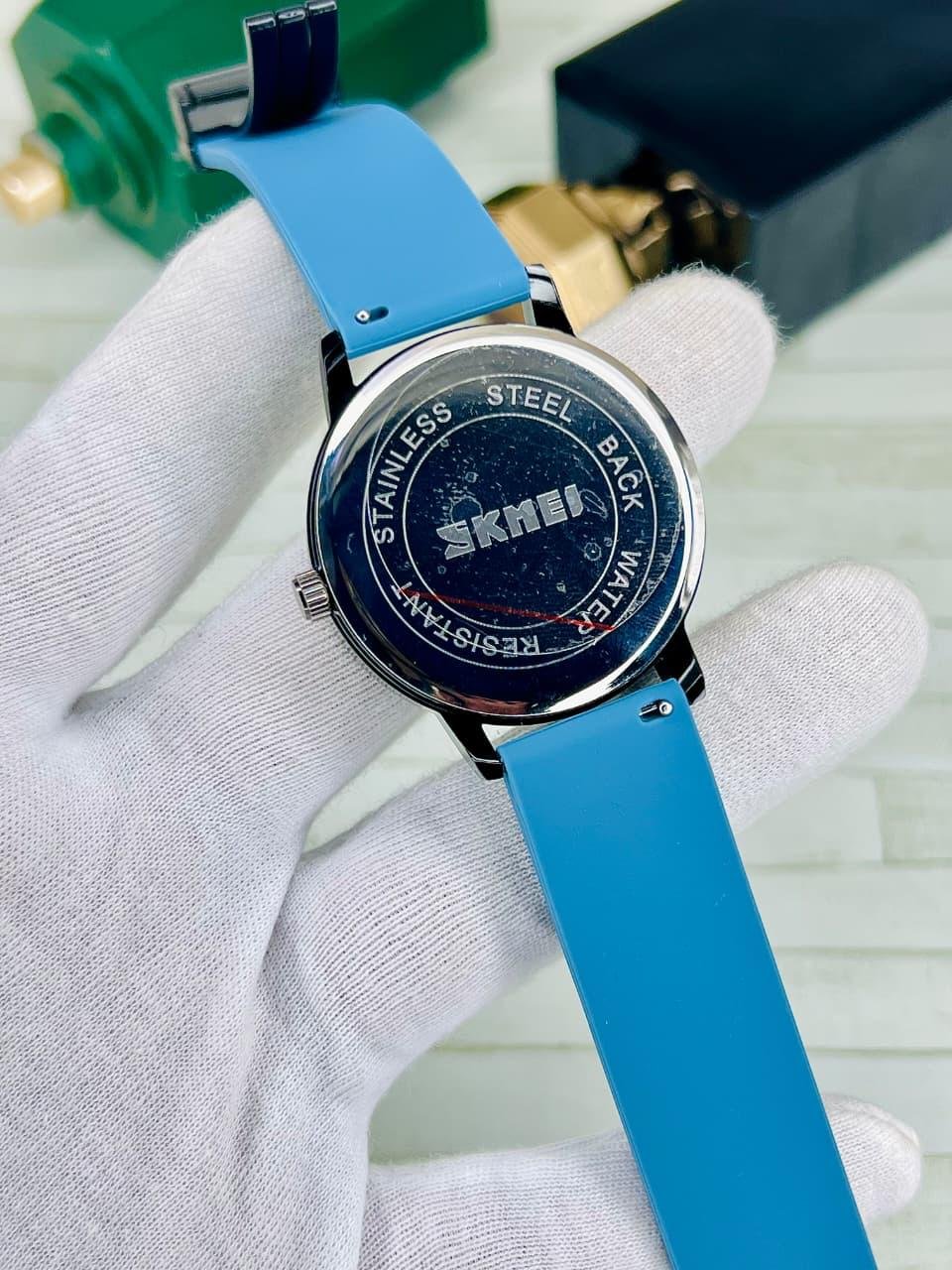 Blue Rotatin rim watch with silicon strap - Image 2