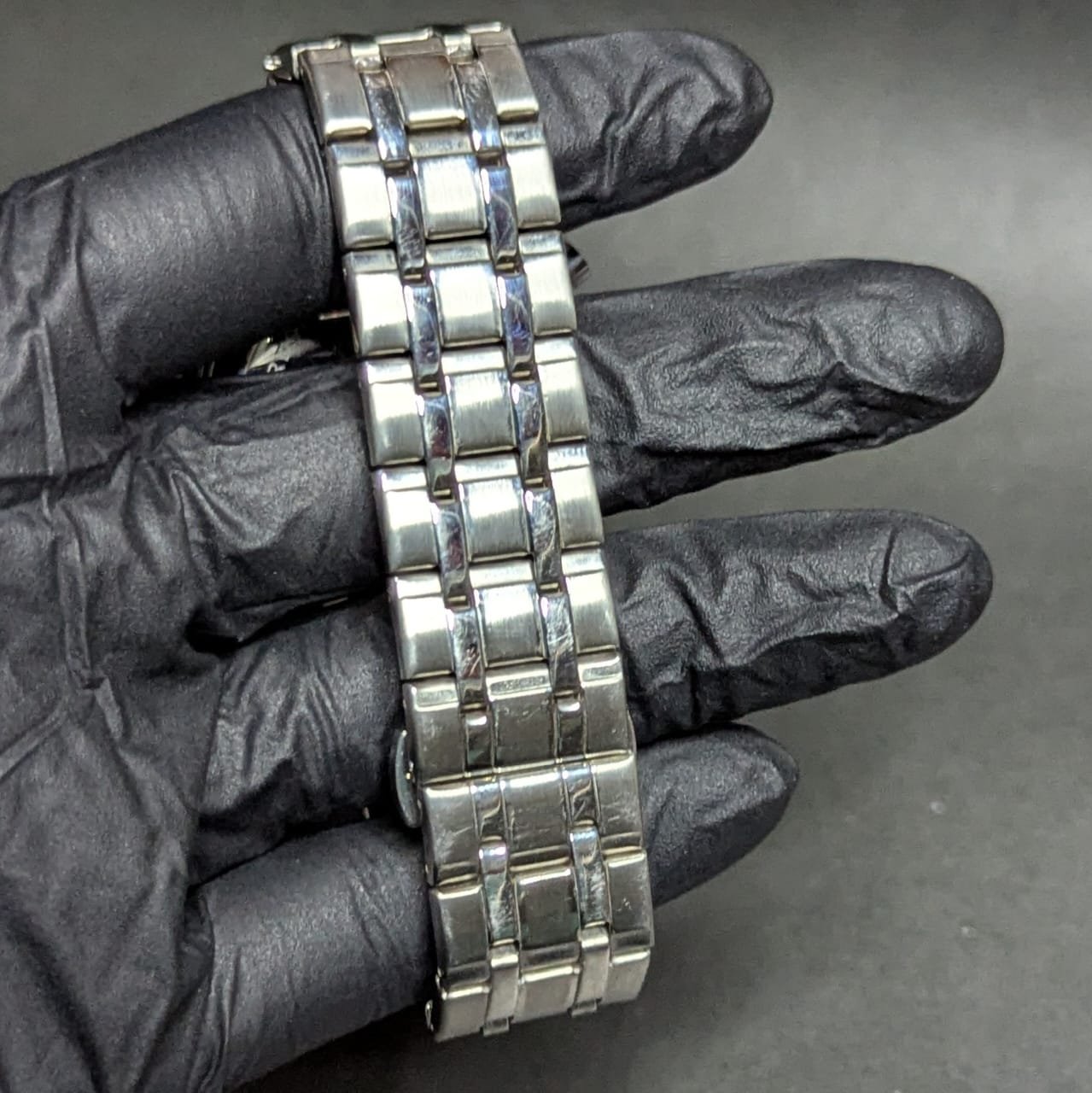 Success way Dual time L-226 with silver chain and white dial - Image 4